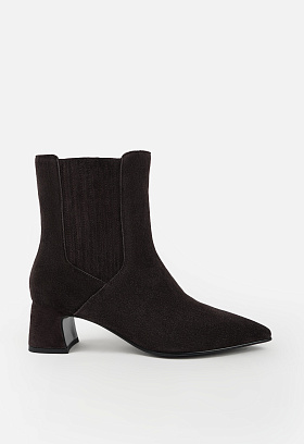 Коричневый