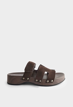 Коричневый