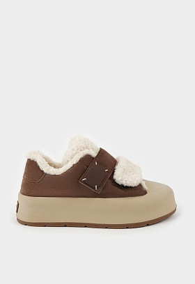 Коричневый