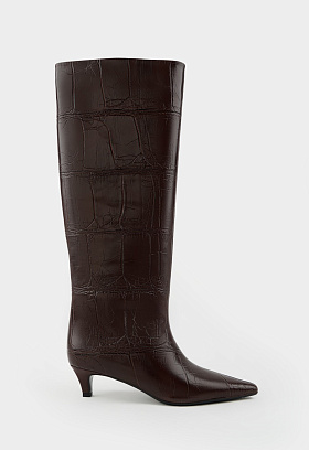 Коричневый