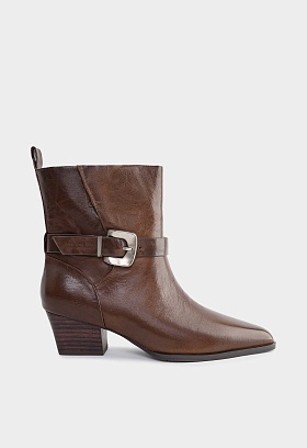 Коричневый